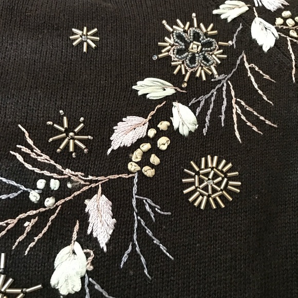 Black 1X cardigan sweater, silver embellishment Stitches in Time - Picture 6 of 11